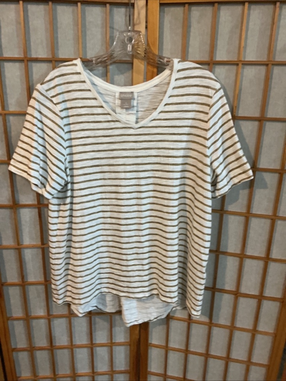 CHICO’S GOLD STRIPPED TEE